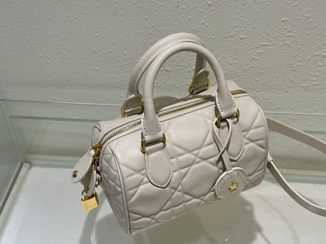 Dior Groove 20 Bag White Macrocannage Calfskin